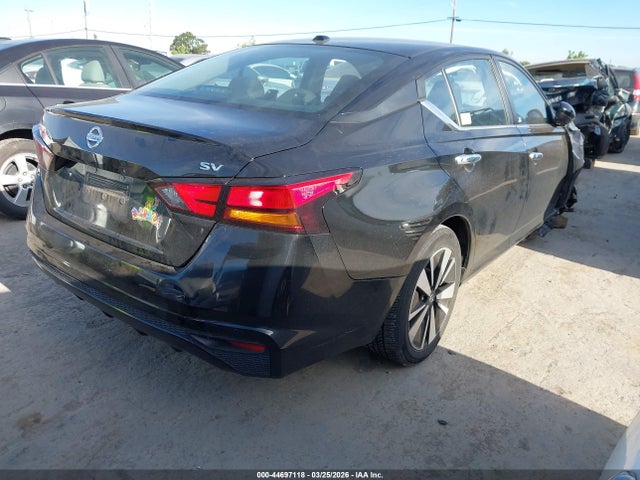 1N4BL4DV0MN418831 Nissan Altima Sv Fwd