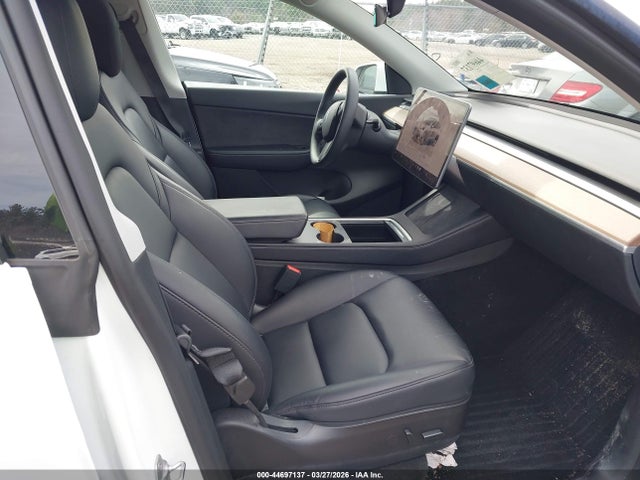 44697137 :رقم المزاد ، 7SAYGDEE2NF442946 vin ، 2022 Tesla Model Y Long Range Dual Motor All-wheel Drive مزاد بيع