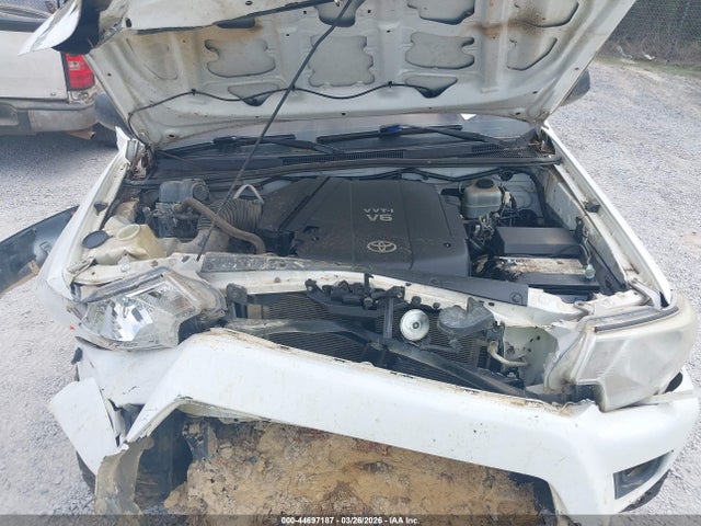 Toyota Tacoma Base V6 2014 3TMLU4EN1EM147333 Image 10