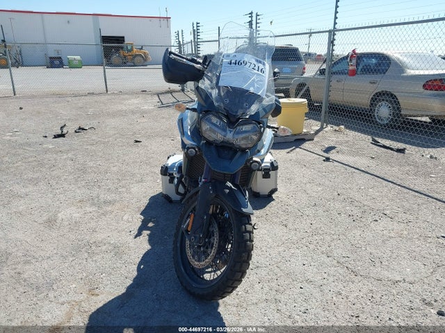 SMTF45XB4JJ867420 Triumph Motorcycle Explorer Xca