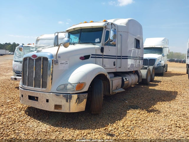 2013 Peterbilt 386 მანქანა იყიდება აუქციონზე, vin: 1XPHD49X2DD202821, აუქციონის ნომერი: 44697230