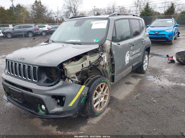 2022 Jeep Renegade Latitude 4x4 მანქანა იყიდება აუქციონზე, vin: ZACNJDB1XNPN83319, აუქციონის ნომერი: 44697273