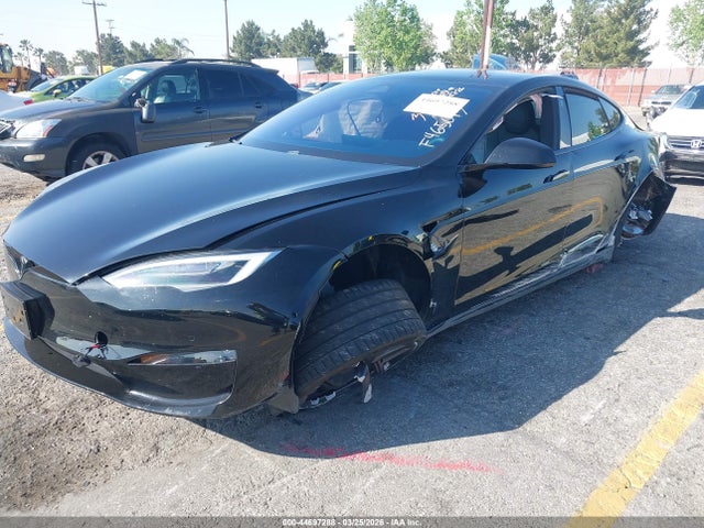 44697288 :رقم المزاد ، 5YJSA1E61NF465047 vin ، 2022 Tesla Model S Plaid مزاد بيع