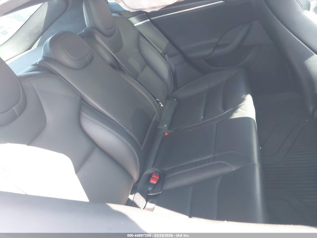 44697288 :رقم المزاد ، 5YJSA1E61NF465047 vin ، 2022 Tesla Model S Plaid مزاد بيع