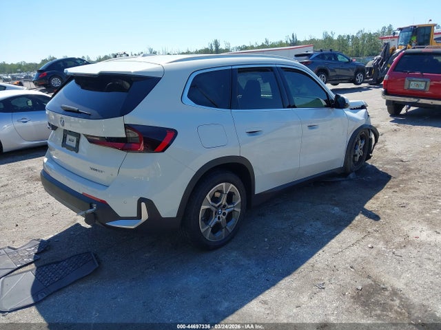 2023 BMW X1 WBX73EF08P5V95240 Photo 3