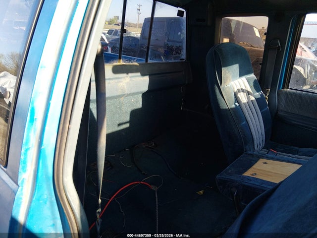 Продажа на аукционе авто 1991 Chevrolet Gmt-400 C1500, vin: 2GCEC19K0M1231109, номер лота: 44697359