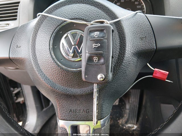 Продажа на аукционе авто 2010 Volkswagen Jetta Limited Edition, vin: 3VWRZ7AJ4AM094294, номер лота: 44697428
