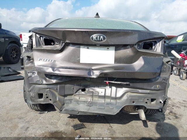 Продаж на аукціоні авто 2018 Kia Forte Lx, vin: 3KPFL4A72JE193104, номер лоту: 44697456