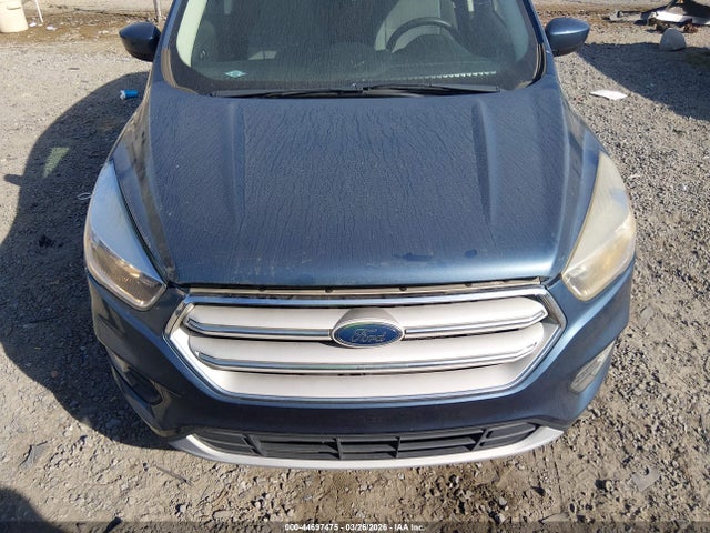 44697475 :رقم المزاد ، 1FMCU0GD4JUB45980 vin ، 2018 Ford Escape Se مزاد بيع