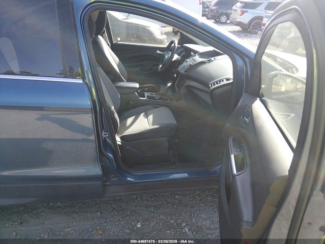 44697475 :رقم المزاد ، 1FMCU0GD4JUB45980 vin ، 2018 Ford Escape Se مزاد بيع