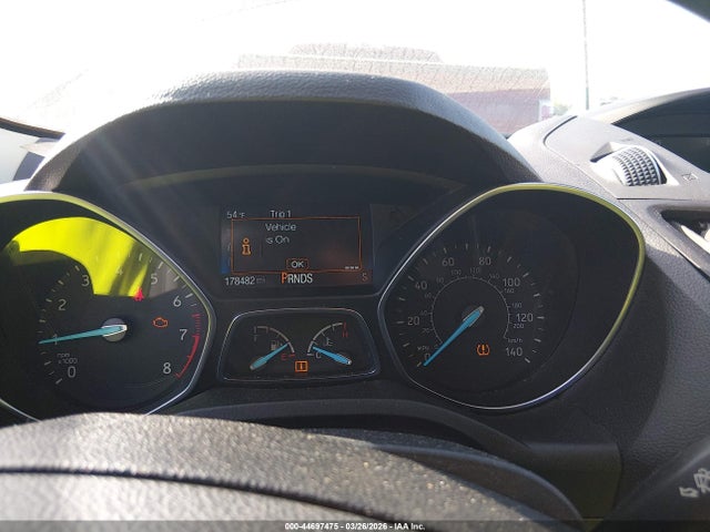 44697475 :رقم المزاد ، 1FMCU0GD4JUB45980 vin ، 2018 Ford Escape Se مزاد بيع