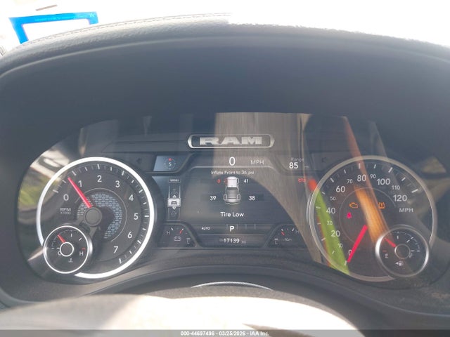 2026 Ram 1500 Laramie  4x4 5'7 Box მანქანა იყიდება აუქციონზე, vin: 1C6SRFJP2TN259147, აუქციონის ნომერი: 44697496