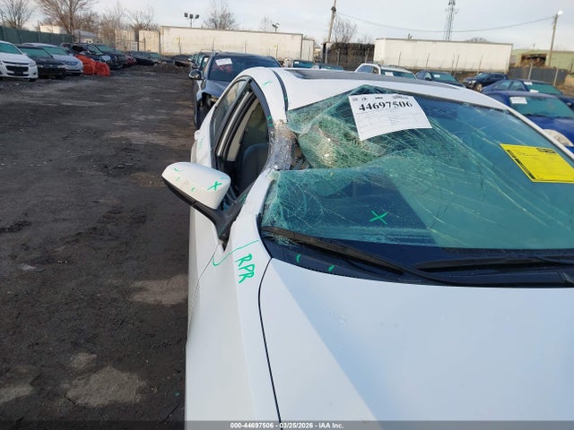 Toyota Corolla Le Plus 2014 2T1BURHE9EC203306 Image 6