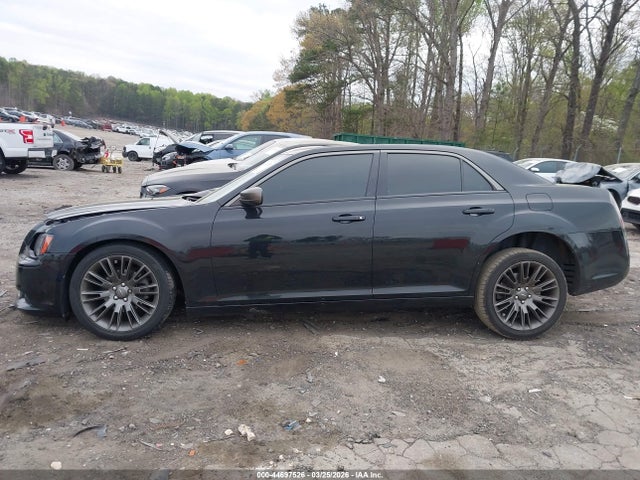 Продаж на аукціоні авто 2014 Chrysler 300c John Varvatos Limited Edition, vin: 2C3CCADG2EH241826, номер лоту: 44697526