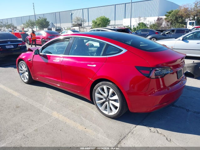 2018 TESLA MODEL 3 5YJ3E1EA1JF006270 Photo 2