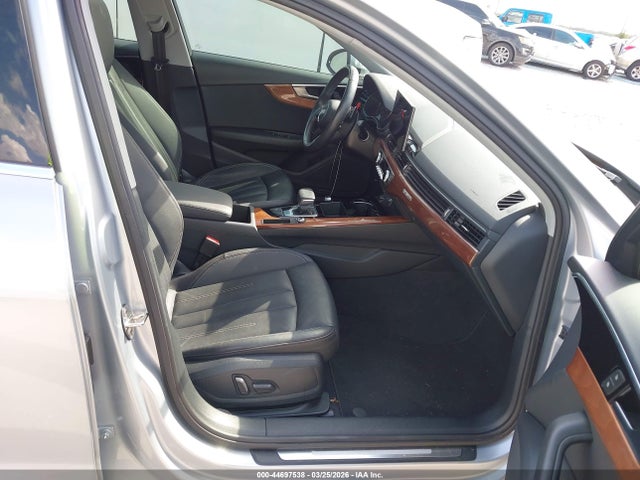 Aukcja sprzedaży 2022 Audi A4 Premium 40 Tfsi Quattro S Tronic, vin: WAUABAF42NN003858, numer aukcji: 44697538