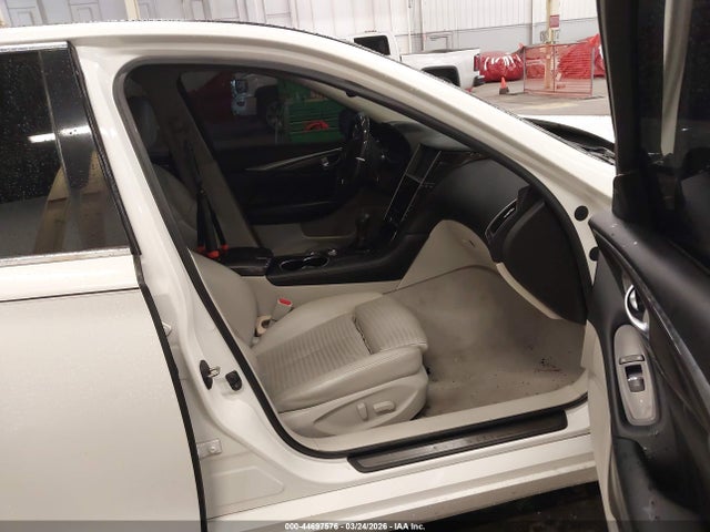 44697576 :رقم المزاد ، JN1BV7AR0FM393941 vin ، 2015 Infiniti Q50 Sport مزاد بيع