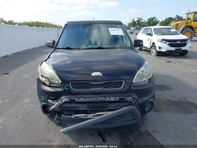 44697577 :رقم المزاد ، KNDJT2A64D7584989 vin ، 2013 Kia Soul + مزاد بيع