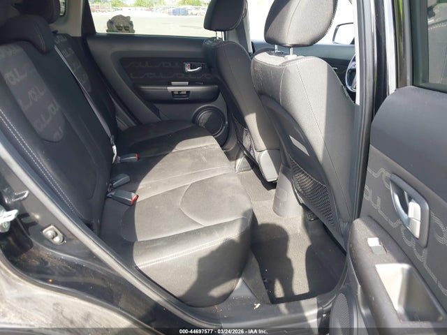 44697577 :رقم المزاد ، KNDJT2A64D7584989 vin ، 2013 Kia Soul + مزاد بيع