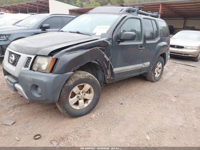 2011 NISSAN XTERRA 5N1AN0NU8BC509963 Photo 1