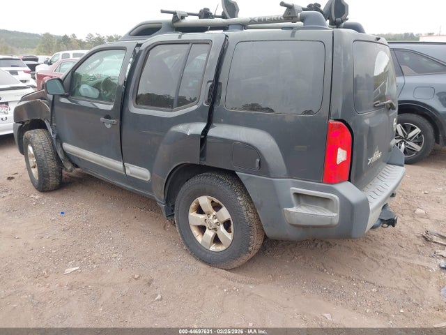 2011 NISSAN XTERRA 5N1AN0NU8BC509963 Photo 2