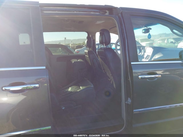 2C4RC1BG5GR112131 Chrysler Town &amp; Country Touring