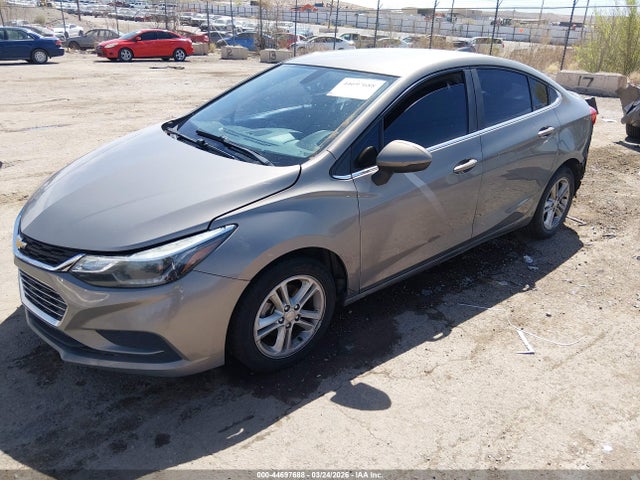 1G1BE5SM3J7123882 Chevrolet Cruze Lt Auto