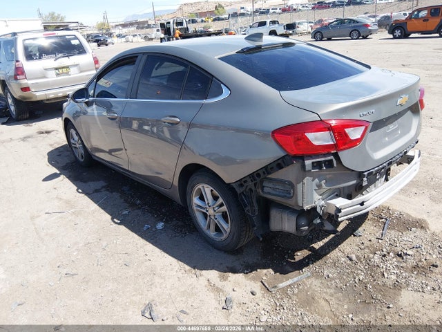 1G1BE5SM3J7123882 Chevrolet Cruze Lt Auto