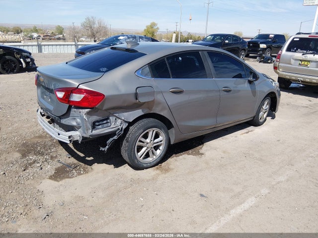 1G1BE5SM3J7123882 Chevrolet Cruze Lt Auto