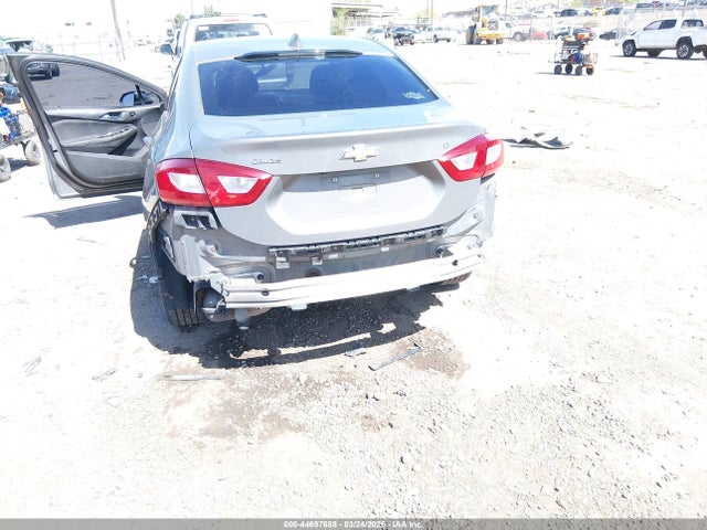 1G1BE5SM3J7123882 Chevrolet Cruze Lt Auto