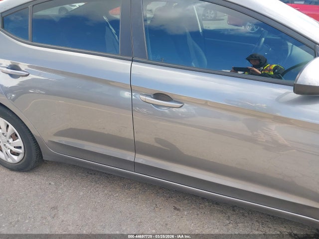 Hyundai ELANTRA SE 2020 5NPD74LF3LH509172 Image 17