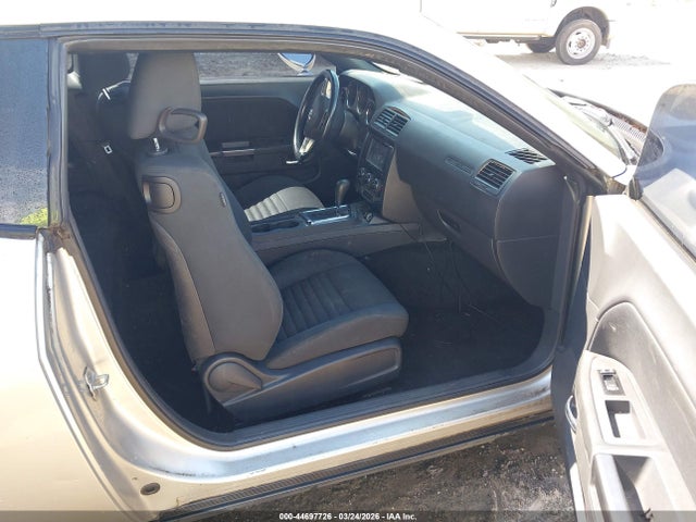 44697726 :رقم المزاد ، 2C3CDYAG7CH176852 vin ، 2012 Dodge Challenger Sxt مزاد بيع