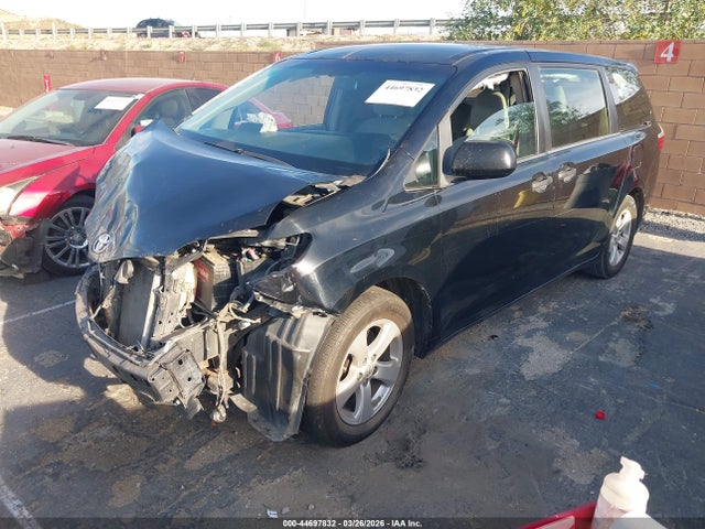 5TDZK3DC8GS715557 Toyota Sienna L 7 Passenger