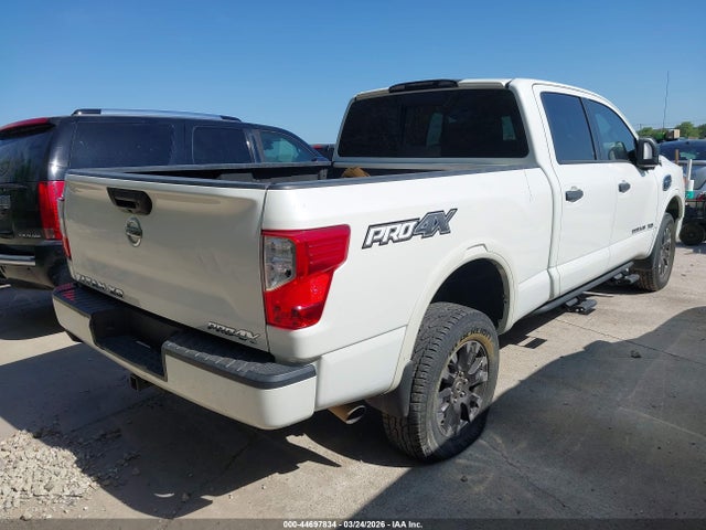 2019 NISSAN TITAN XD 1N6BA1F48KN521184 Photo 3