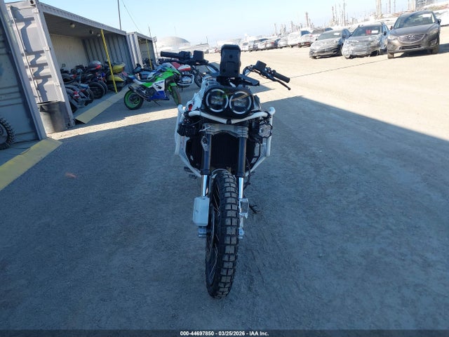 2023 DUCATI DESERT X ZDMXANDT8PB005916 Photo 4