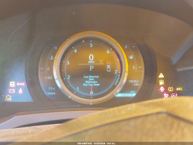 44697863 :رقم المزاد ، JTHBA1D28H5044106 vin ، 2017 Lexus Is 200t مزاد بيع