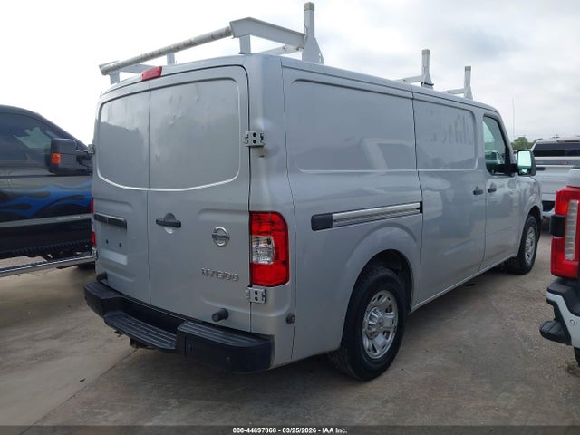 44697868 :رقم المزاد ، 1N6BF0KM3FN809511 vin ، 2015 Nissan Nv Cargo Nv1500 Sv V6 مزاد بيع