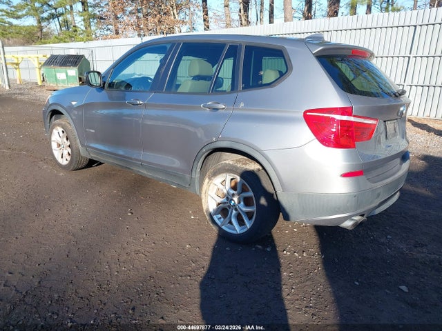2013 BMW X3 5UXWX9C57D0A32873 Photo 2