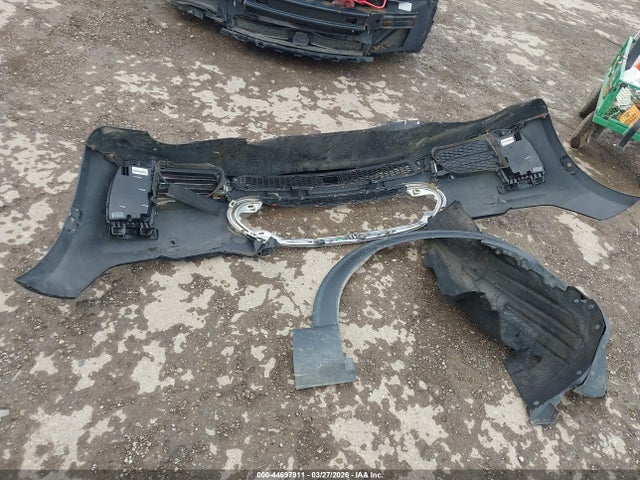 2015 Tesla Model S მანქანა იყიდება აუქციონზე, vin: 5YJSA1H29FF085898, აუქციონის ნომერი: 44697911