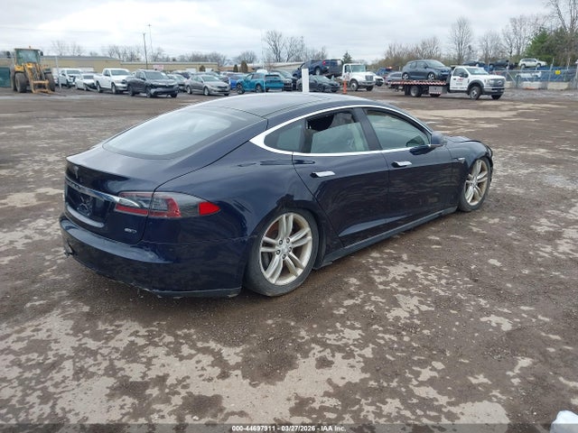 2015 TESLA MODEL S 5YJSA1H29FF085898 Photo 3