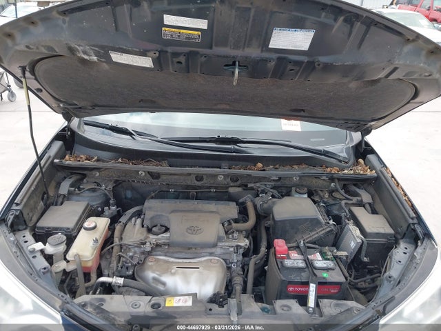 Toyota RAV4 SE 2018 JTMNFREV8JJ164444 Image 10