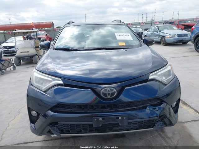 Toyota RAV4 SE 2018 JTMNFREV8JJ164444 Image 13