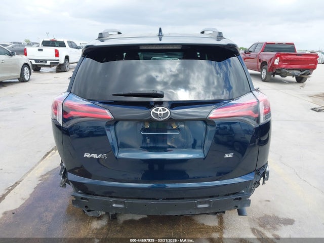 Toyota RAV4 SE 2018 JTMNFREV8JJ164444 Image 17