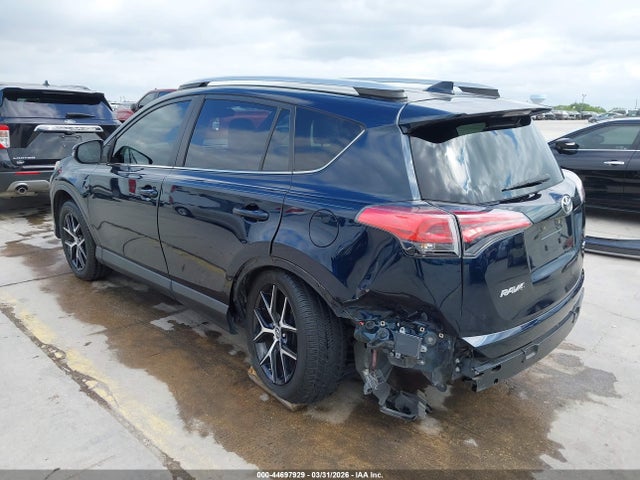 Toyota RAV4 SE 2018 JTMNFREV8JJ164444 Image 3
