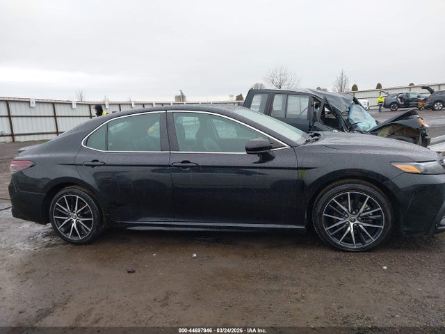 4T1G11AK8MU470577 Toyota CAMRY SE
