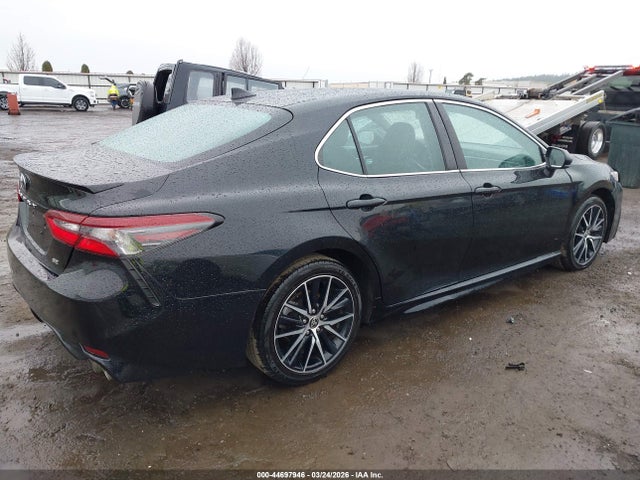 4T1G11AK8MU470577 Toyota CAMRY SE