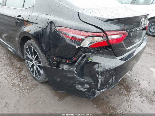 4T1G11AK8MU470577 Toyota CAMRY SE
