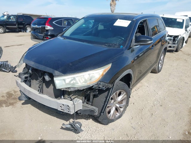 Toyota Highlander Xle V6 2015 5TDKKRFH4FS107370 Image 2