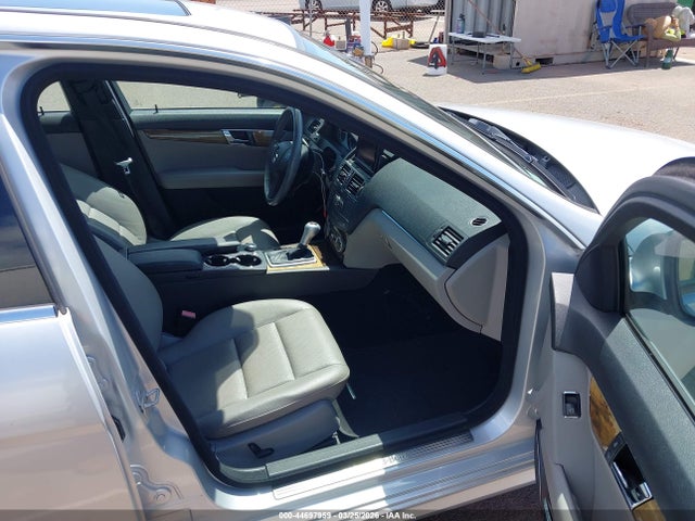 Продаж на аукціоні авто 2008 Mercedes-benz C 350 Sport, vin: WDDGF56X28F189165, номер лоту: 44697959