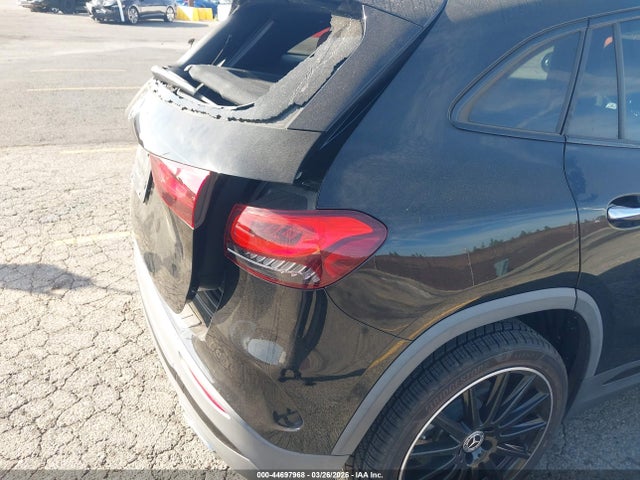 W1N4N4GB9MJ217251 Mercedes-Benz GLA 250
